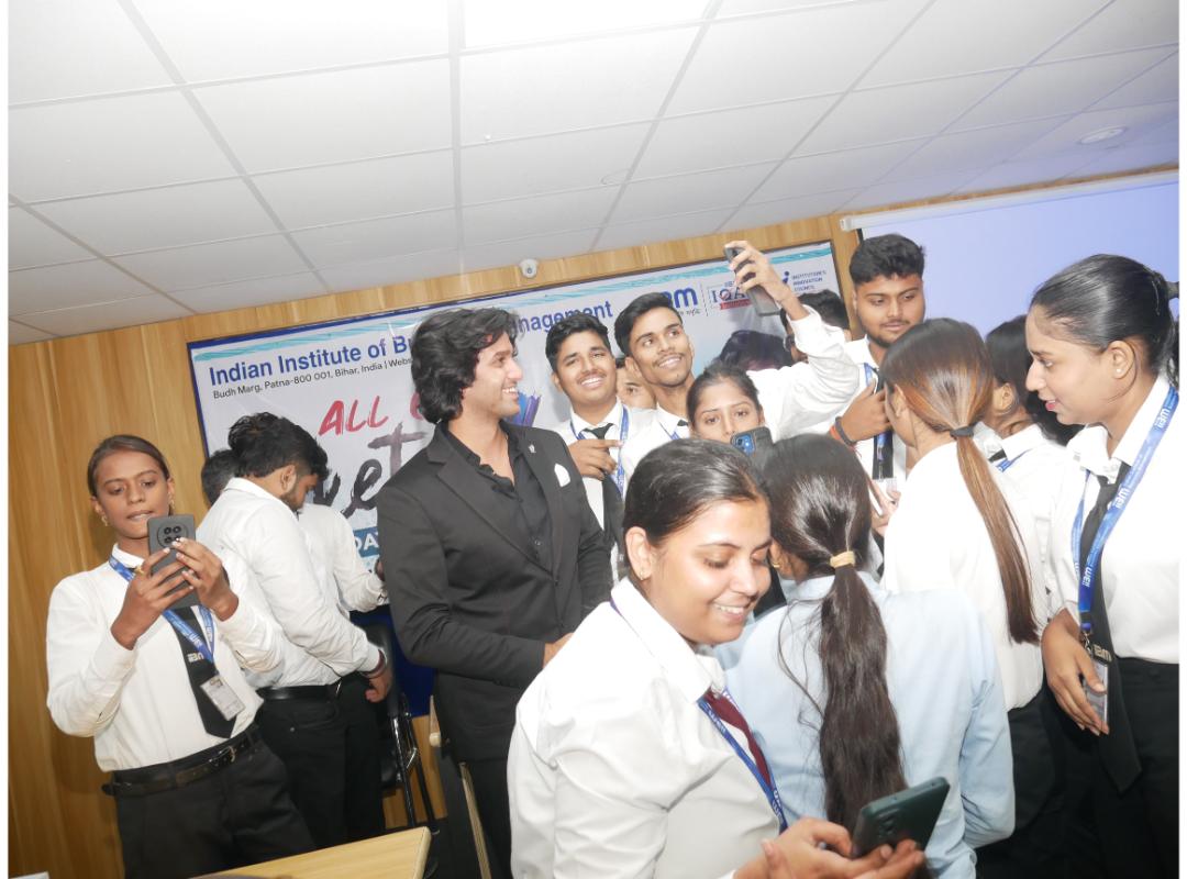 Rahul Soni Conducts “All Can Sketch” Workshop for PGDM, BBA, BCA & MAMC Students at IIBM and ZHI Patna